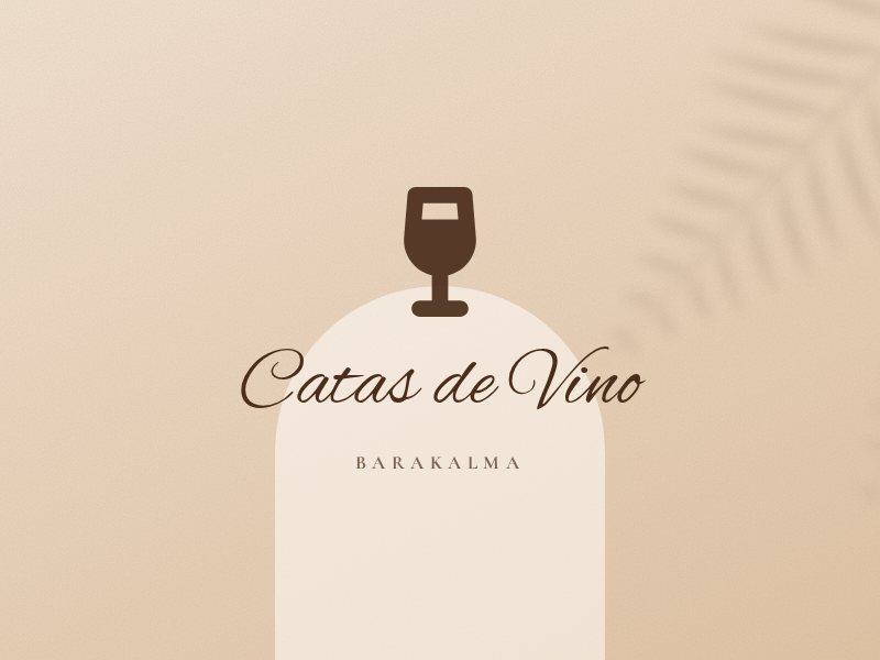 Copas de vino servidas sobre una mesa de madera durante una cata